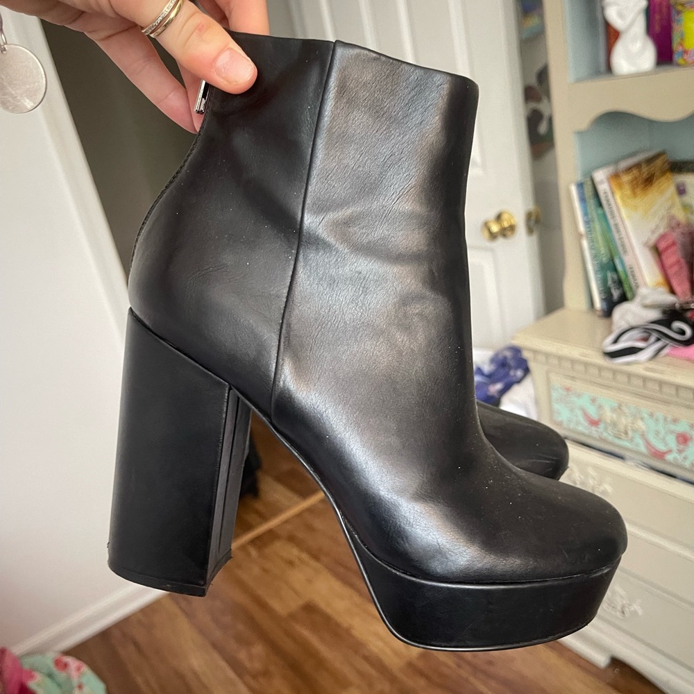 Steve Madden Black Leather Booties